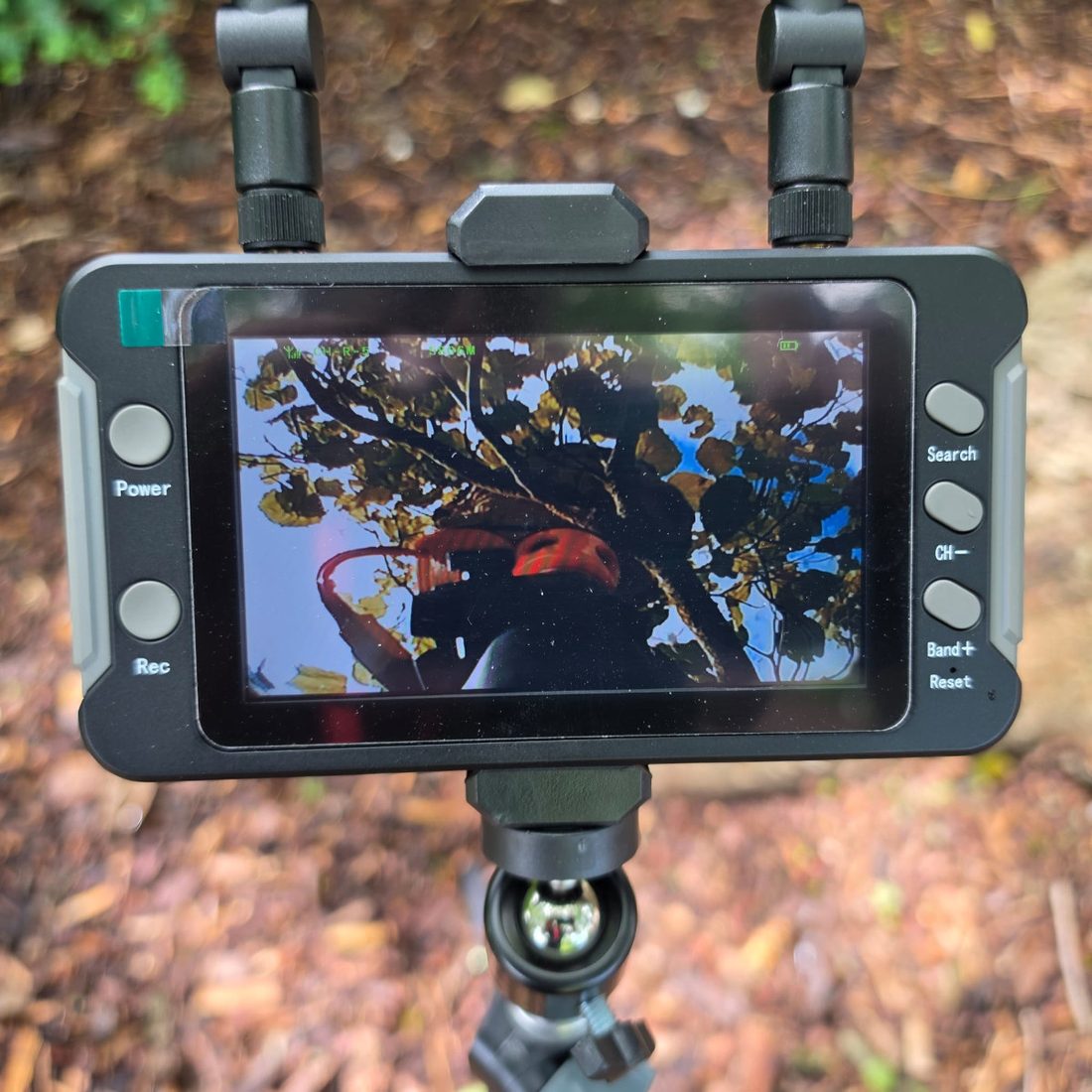 Cameramonitor voor opsporing van het nest op afstand